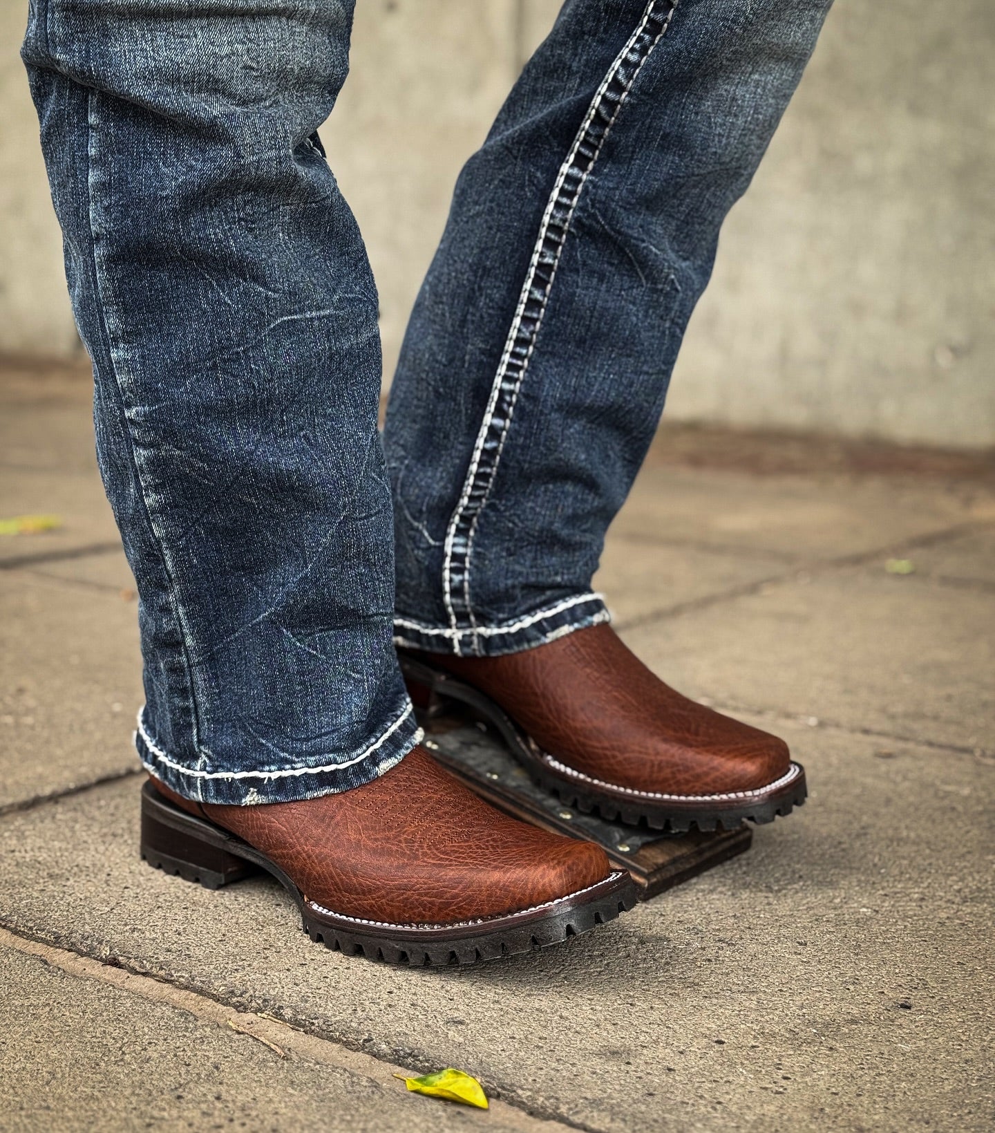 Hand Embroidered Cowhide Knight Boots