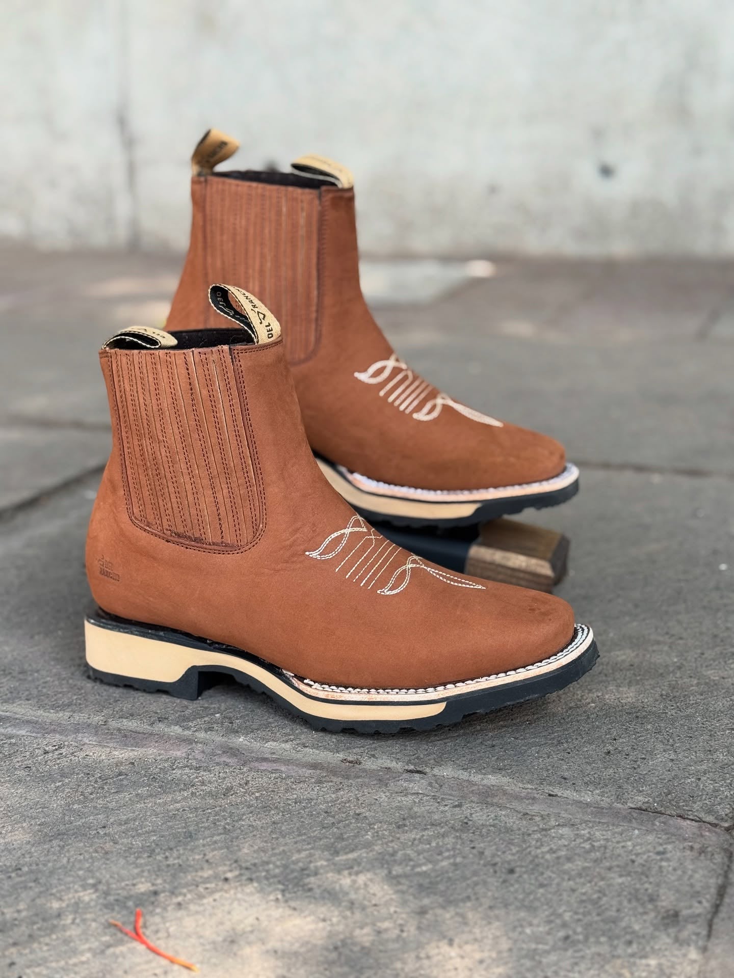 Suede Embroidered Ankle Boots(Buy 2 Free Shipping✔️)