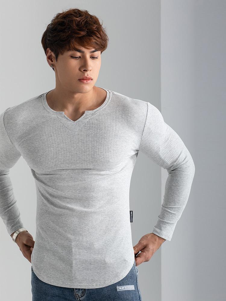 V-NECK LONG-SLEEVED SPORTS T-SHIRT