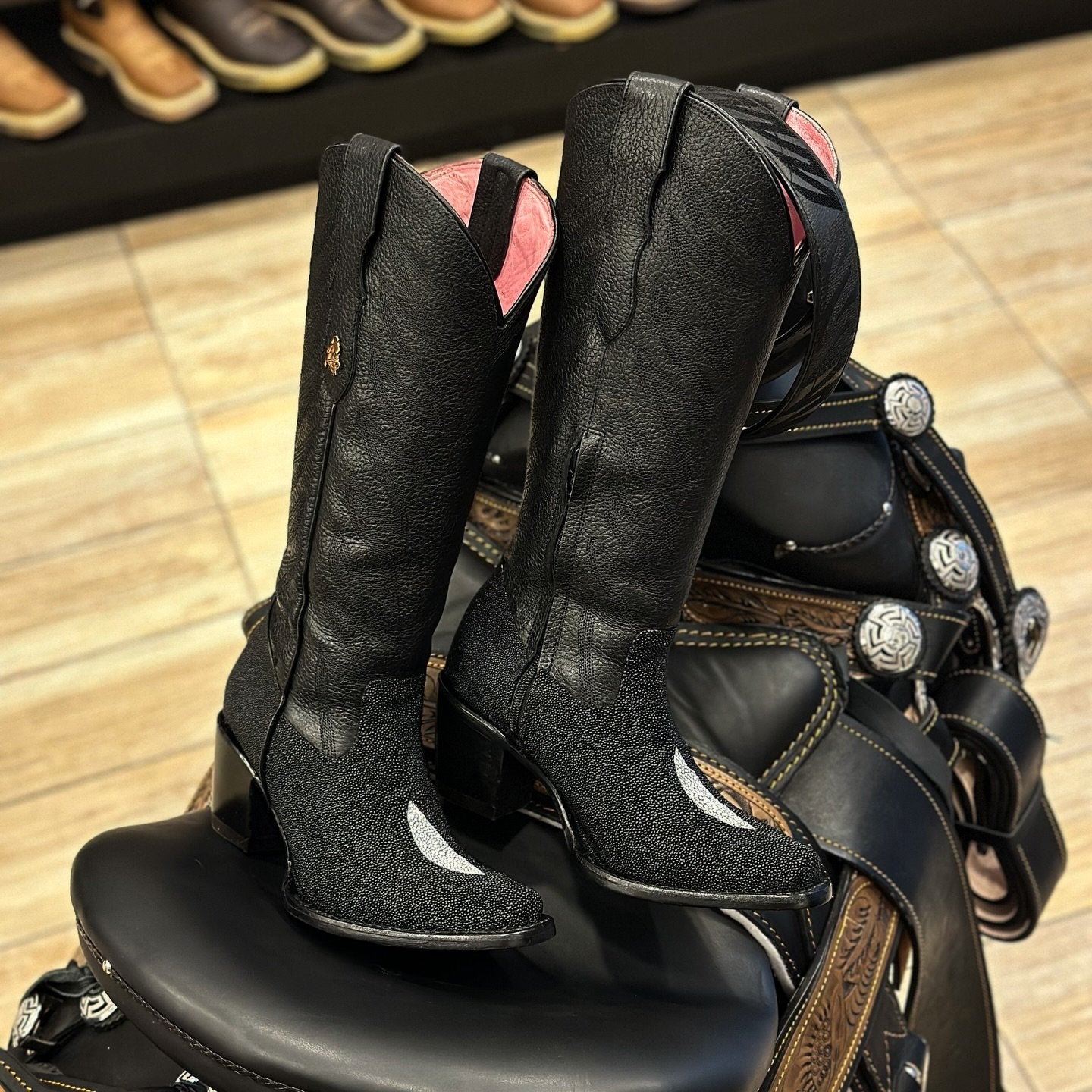 Women's Retro Chunky Heel Knight Boots