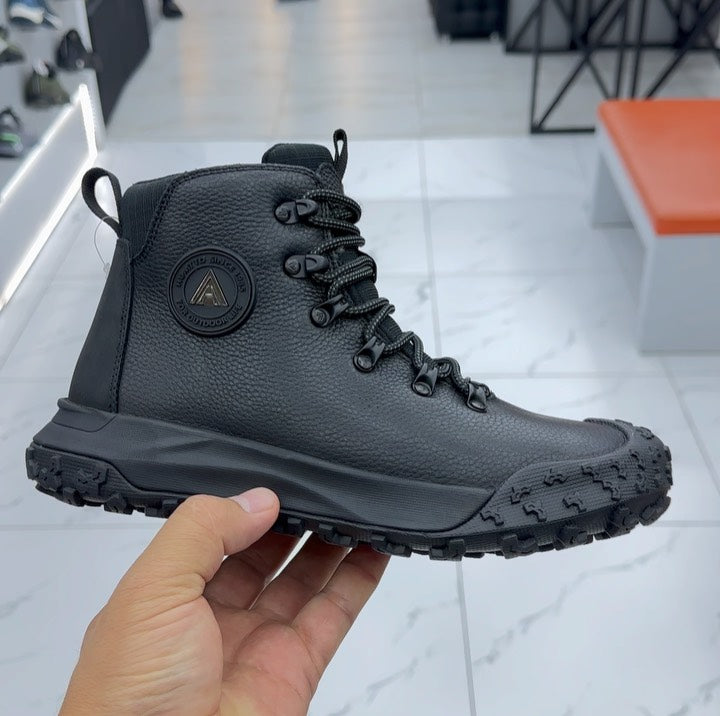 Men's Durable and Supportive Hiking Sneakers
