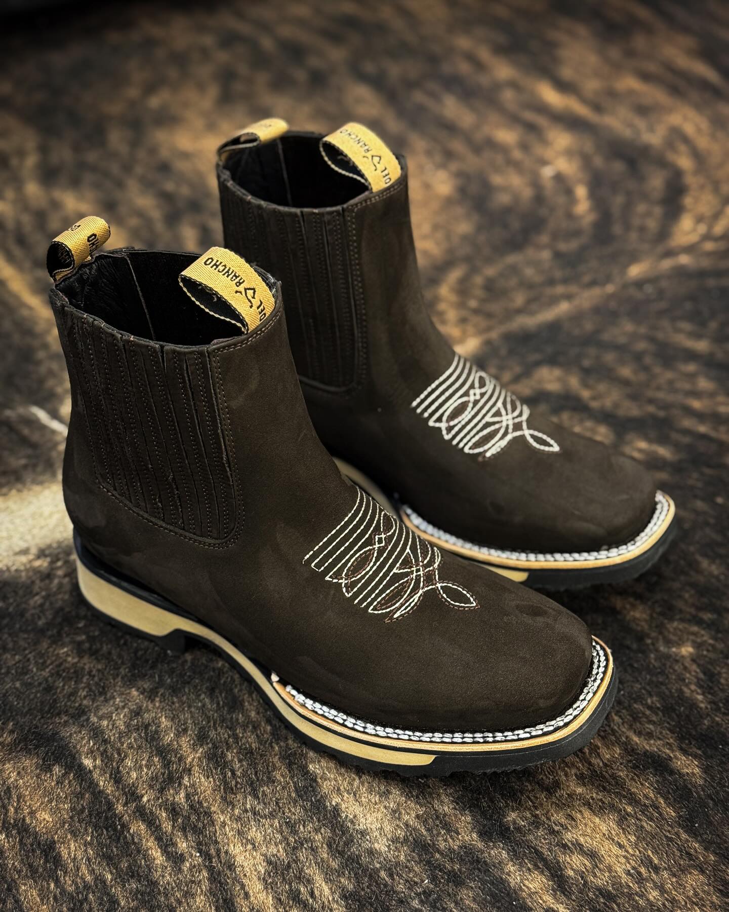 Suede Embroidered Ankle Boots(Buy 2 Free Shipping✔️)