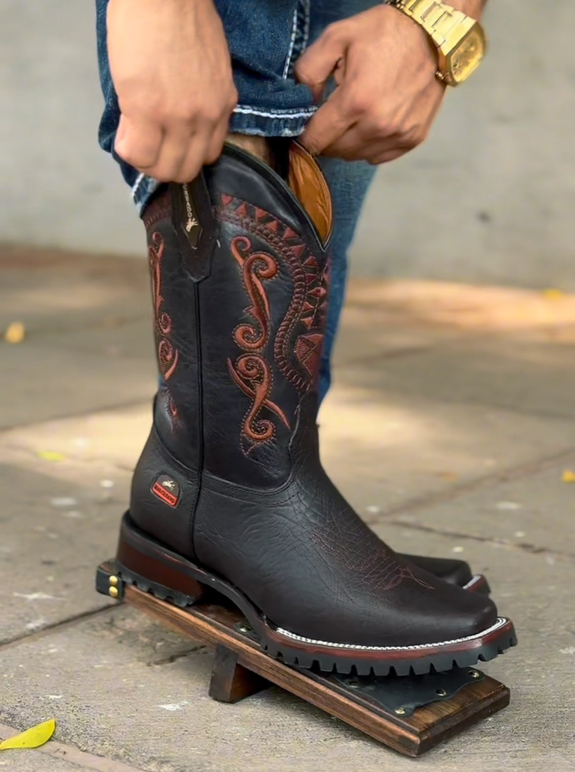 Hand Embroidered Cowhide Knight Boots
