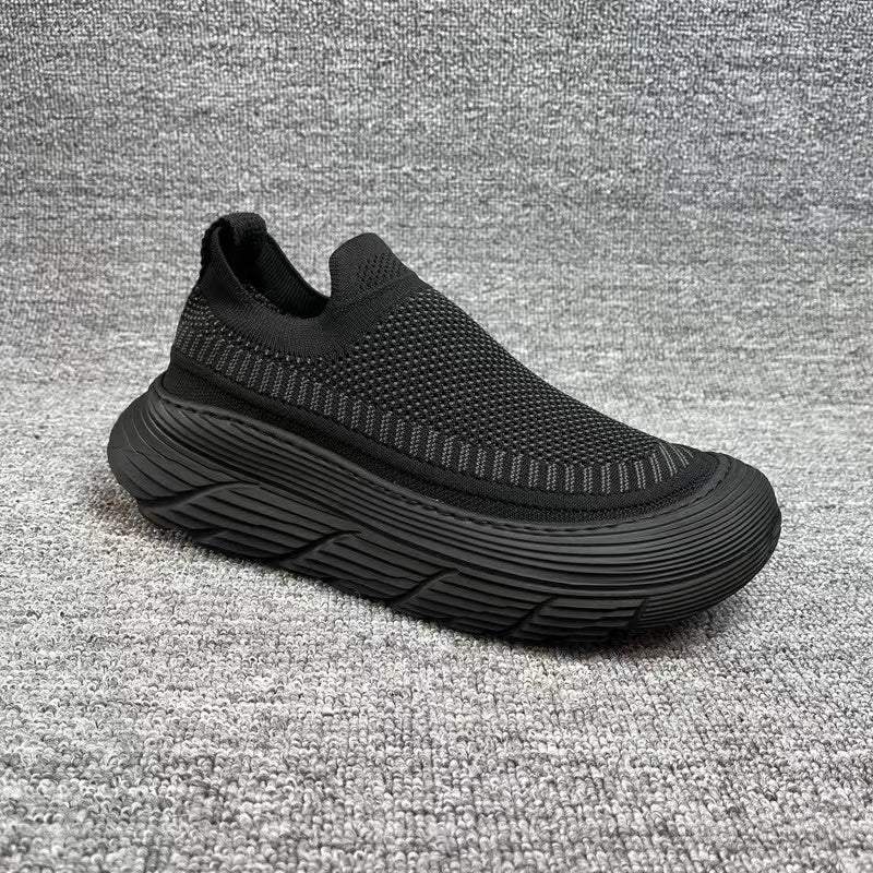 Men's Flyknit Comfort Sneakers