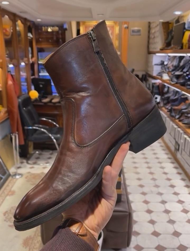 Vintage Cowhide Chelsea Boots