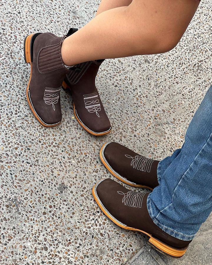 Couple's Retro Cowboy Short Boots